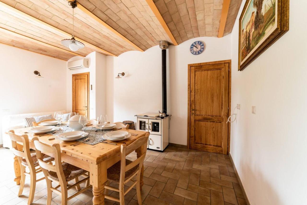 Appartamento Nella Campagna Di Certaldo Il Ciliegio Exterior foto